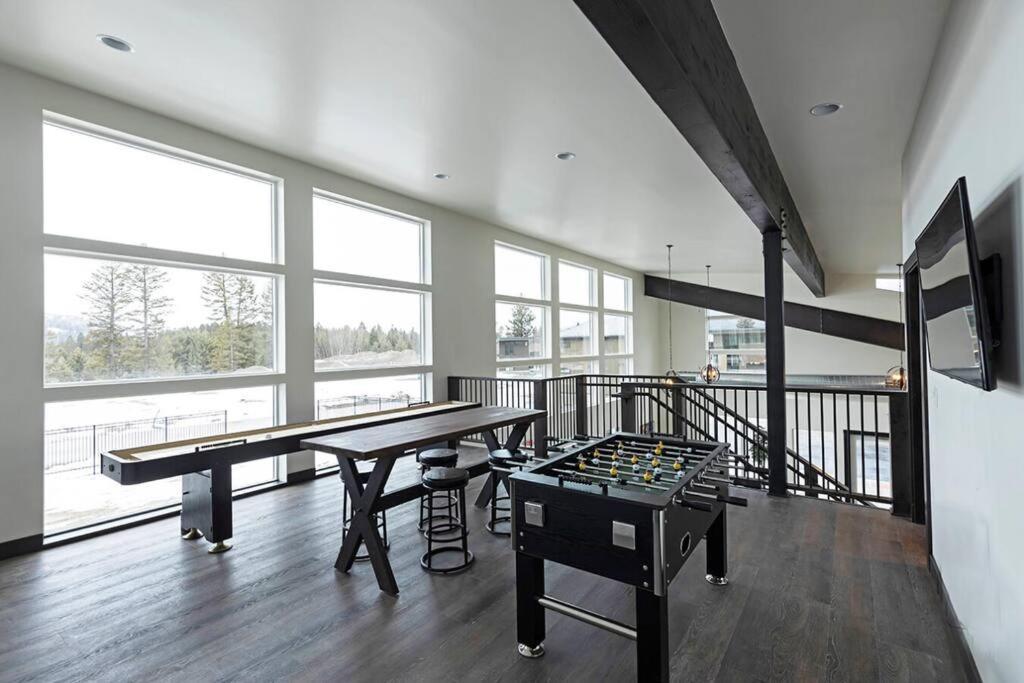 Brand New Upscale Home- Best Location! Вайтфіш Екстер'єр фото